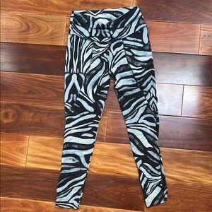 Varley Zebra Print Leggings in Black and Gray